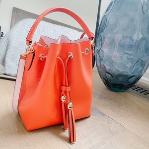 Henri Bendel Bucket Bag burnt orange